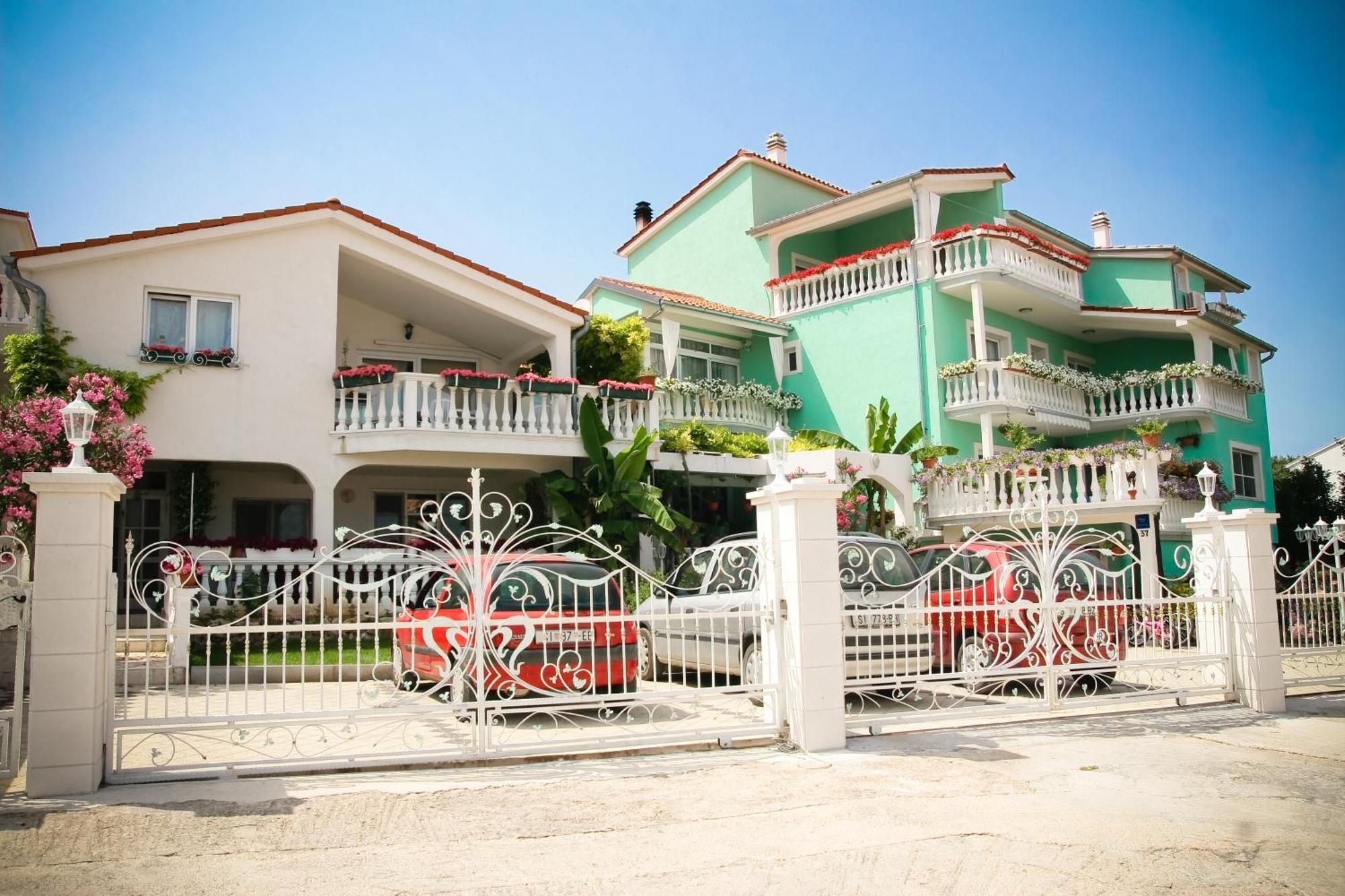 Apartments Katarine Zrinske Vodice Kültér fotó